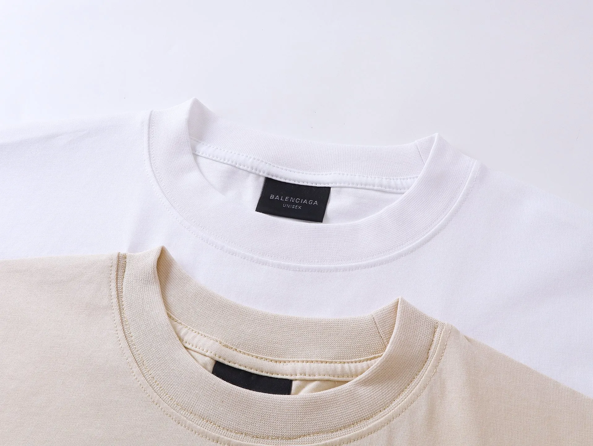 【 . Quality】BALENCI*GA/25New Arrival 。 ， T # ， SS 25 New Arrival。 ， 。 。 ZP 。 260 ， . ， 。 。 。 . 。 OS . Same Style ：BL 253710 ：White Size：XS S M L